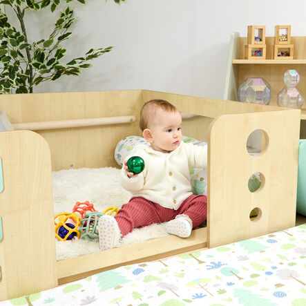 TTS Baby Crawl in Sensory Pit Maple  hi\-res