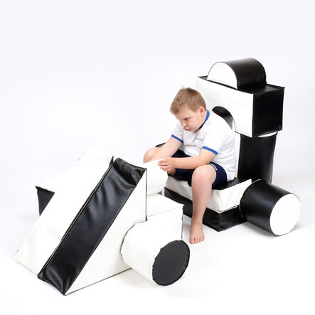 Black and White Soft Play  hi\-res