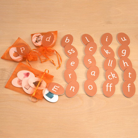 TTS 44 Sounds and Spelling Bags  hi\-res