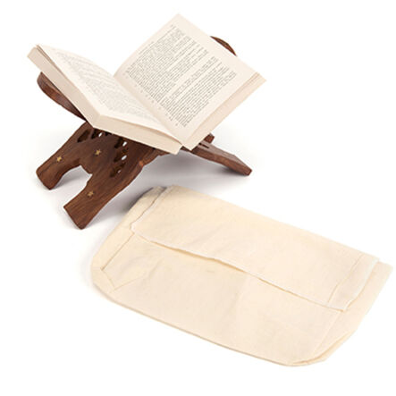 The Qur\'an With Rack and Cover  hi\-res