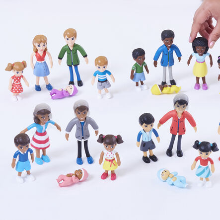 Pose and Play Figures \- Assorted Family Sets  hi\-res