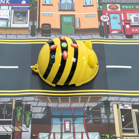 TTS Bee\-Bot® Starter Set  hi\-res