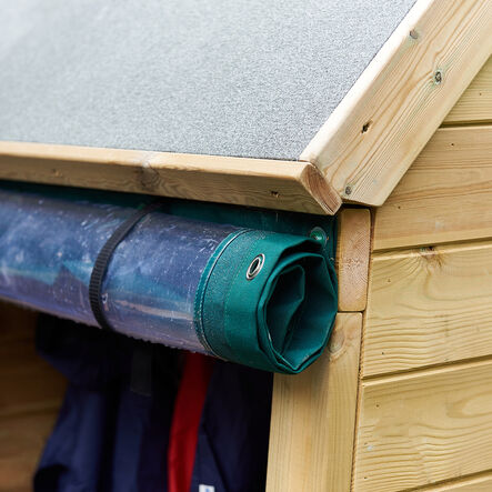 Outdoor Clothing Store  hi\-res