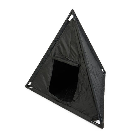 TTS Pyramid Dark Den  hi\-res