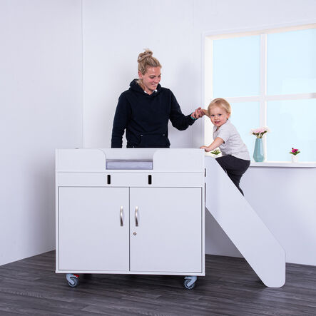 TTS Walk Up Changing Unit Pale Grey \x26 Antibac Mat   hi\-res