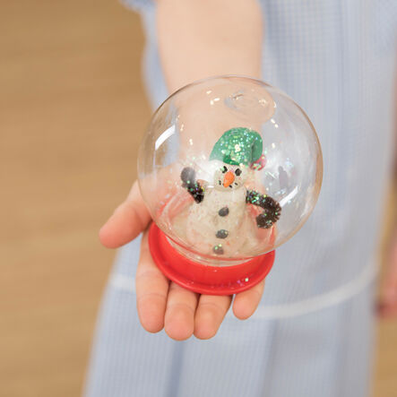 Make Your Own Snow Globes  hi\-res