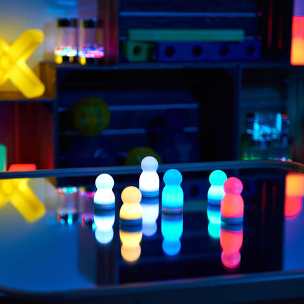 TTS Small World Glow People 6pk  hi\-res